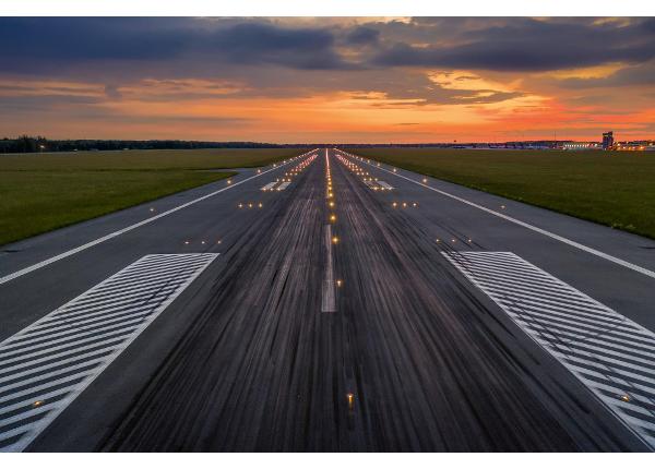 Fliis fototapeet Airport Runway