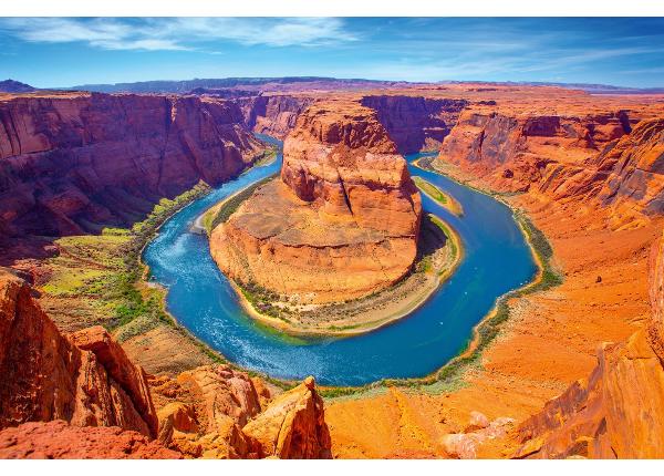 Itsekiinnityvä kuvatapetti Colorado River In Canyon
