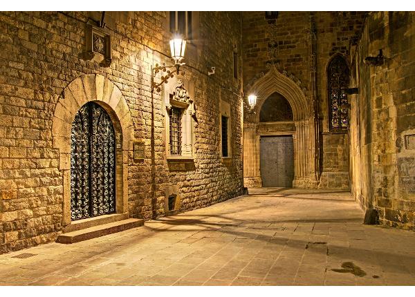Itsekiinnityvä kuvatapetti Gothic Quarter Barcelona