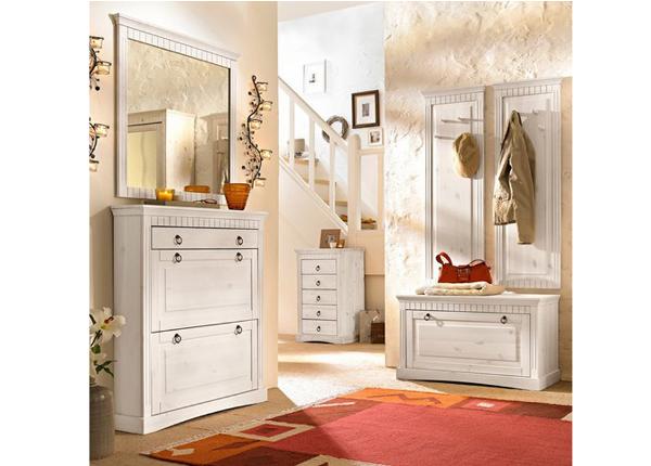 Kenkäkaappi, mänty