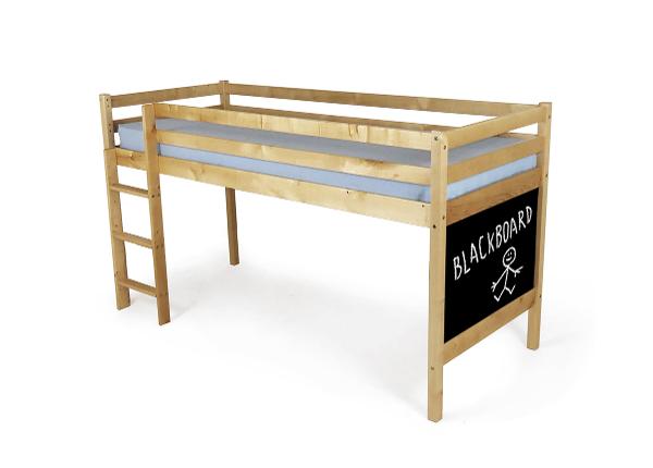 Puolikorkea parvisänky liitutaululla