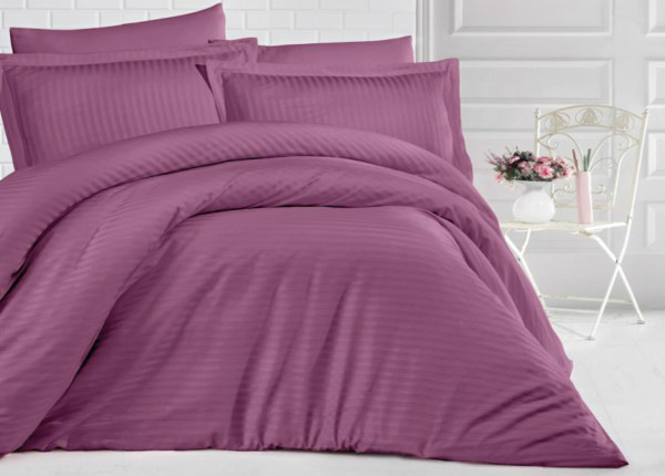 Комплект постельного белья из сатина Uni Dast Rose 200x220 см