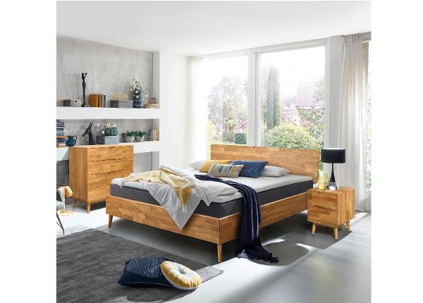 Кровать из массива дуба Scan