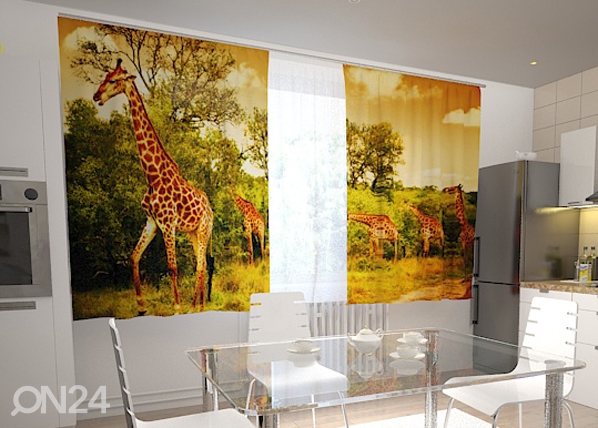 Läbipaistev kardin Giraffes in the kitchen 200x120 cm