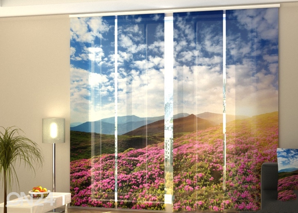 Полузатемняющая панельная штора Flowers and mountains 240x240 см