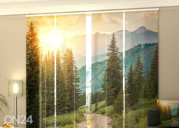 Полузатемняющая панельная штора Sun and Mountains 240x240 см