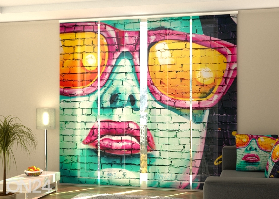 Затемняющая панельная штора Graffiti in Birmingham 240x240 см увеличить