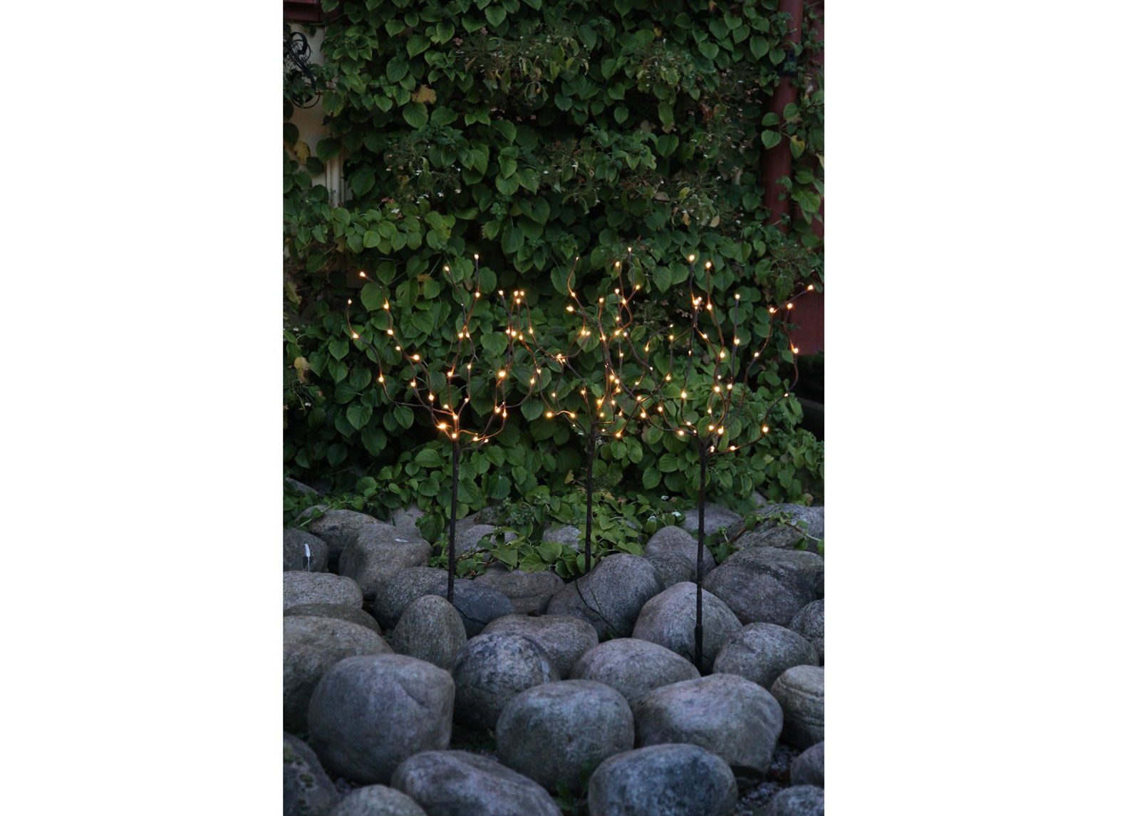 Комплект искусственных деревьев с лампочками 3 шт LED увеличить