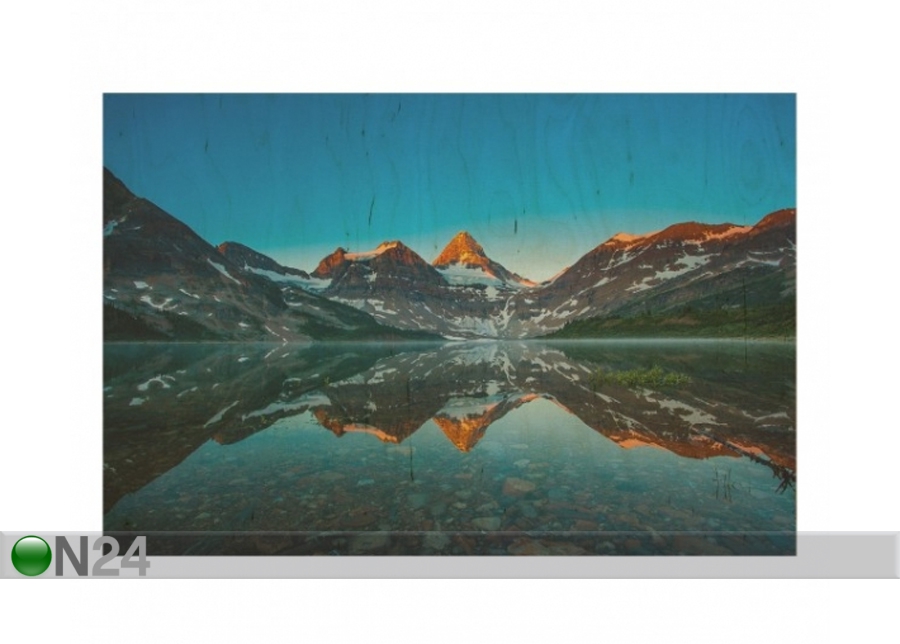 Настенная картина на древесине Mountain landscape at Lake Magog in Canada 50x75 см увеличить