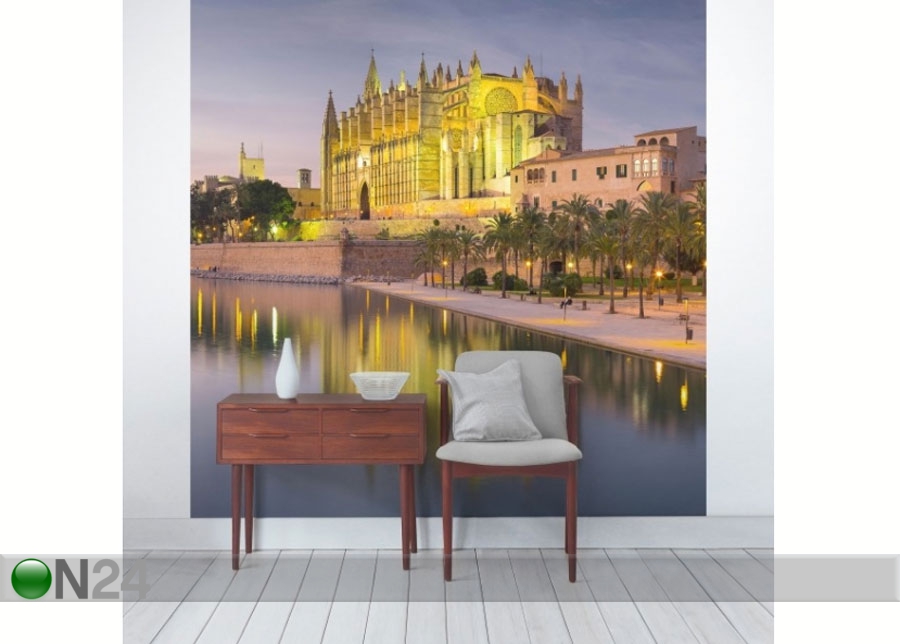 Флизелиновые фотообои Catedral de Mallorca water reflection увеличить
