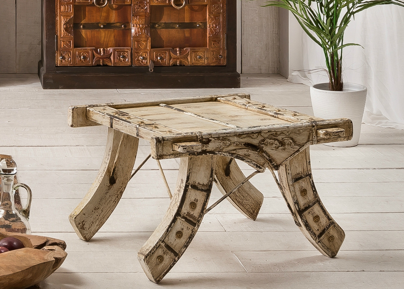 Sivupöytä This 60x52 cm