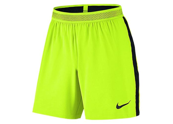 Miesten jalkapalloshortsit Nike Flex Strike Football Short M 804298-702