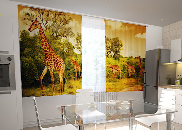 Läpinäkyvä verho GIRAFFES IN THE KITCHEN 200x120 cm