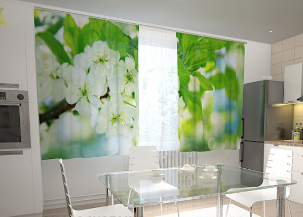 Läpinäkyvä verho SPRING FLOWERS FOR THE KITCHEN 200x120 cm